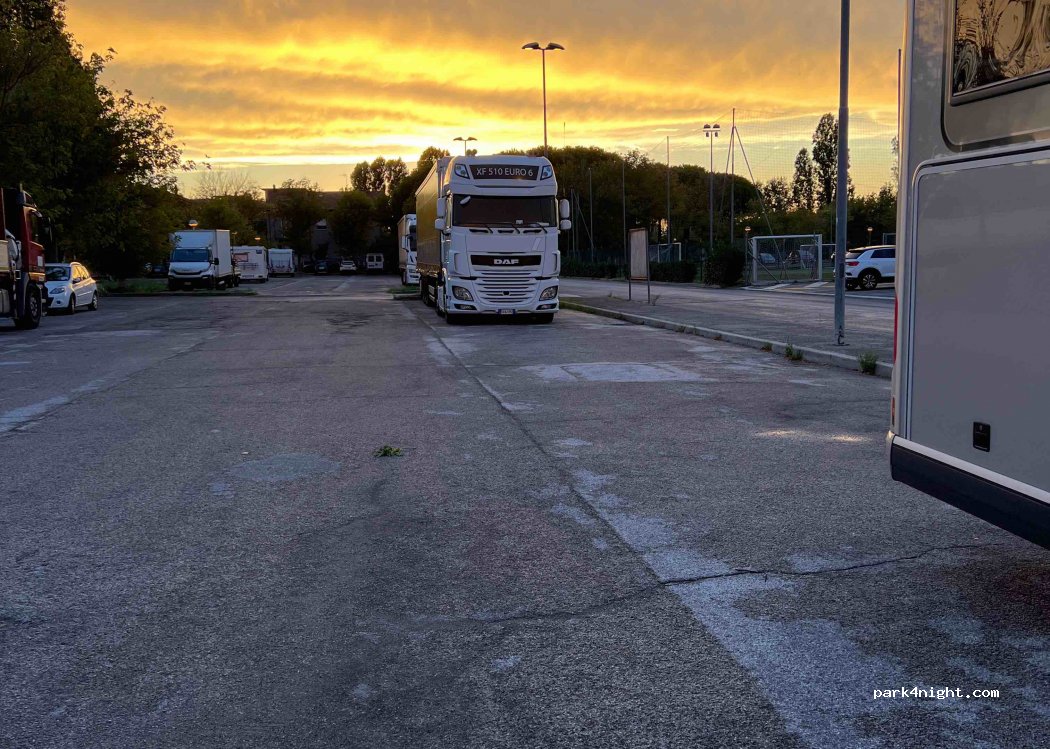 (47923) Rimini - 36 Via Abruzzo — foto 3