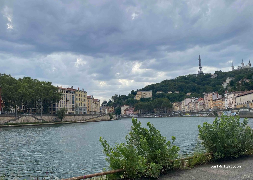 (69009) Lyon - 49 Quai de Pierre-Scize — foto 2