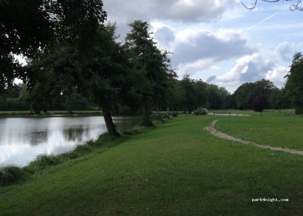(45260) Montereau - 21 Route d'Ouzouer — foto