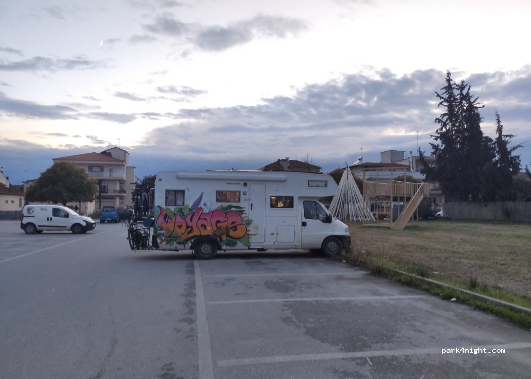 (601 00) Katerini - 11 Ioustinianou — foto 3