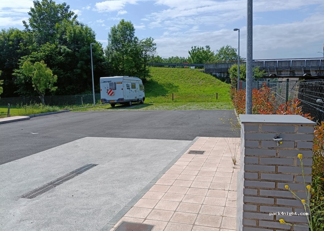 (33180) Noreña - n8 Avenida de Gijón — foto 2