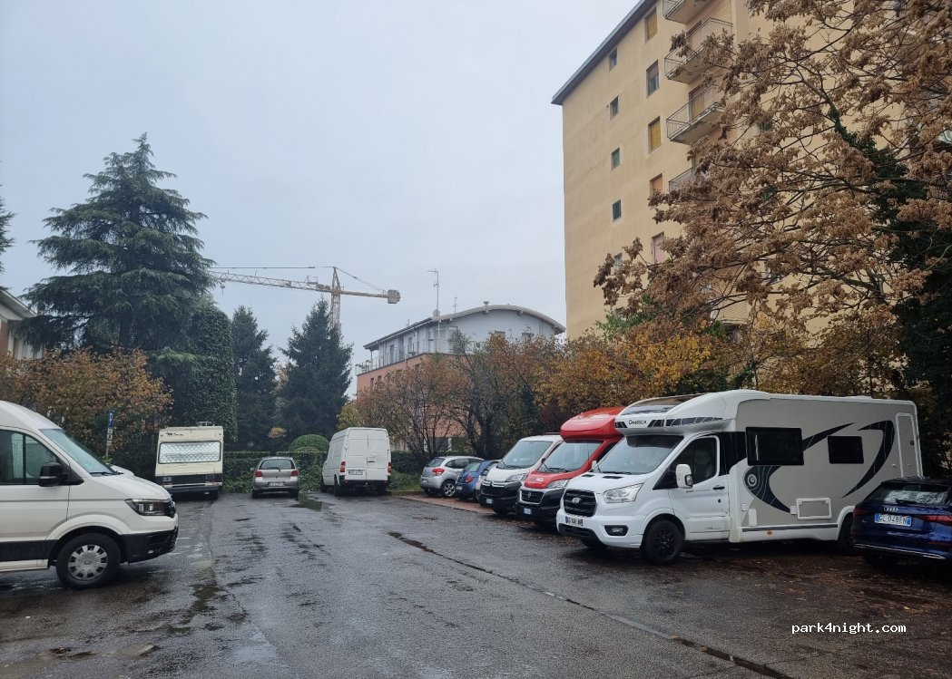 (41121) Modena - 35 Via Gioacchino Rossini — foto 2
