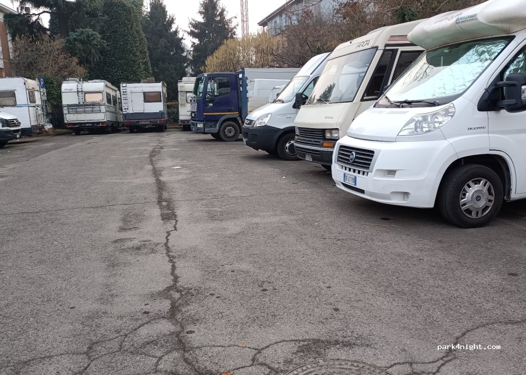 (41121) Modena - 35 Via Gioacchino Rossini — foto 4