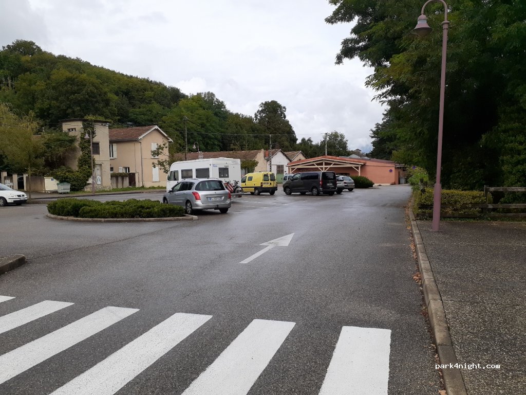(38980) Viriville - 70 Rue du Pont Neuf — foto
