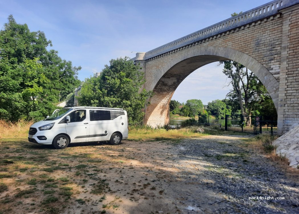 (86300) Chauvigny - 51 Avenue Aristide Briand — foto 2