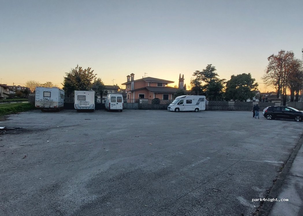 (34078) Sagrado - 1 Piazza Vittoria — foto 2