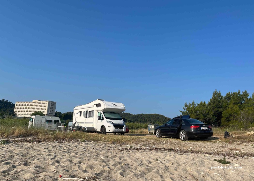 (630 77) Solina - Unnamed Road — foto 4