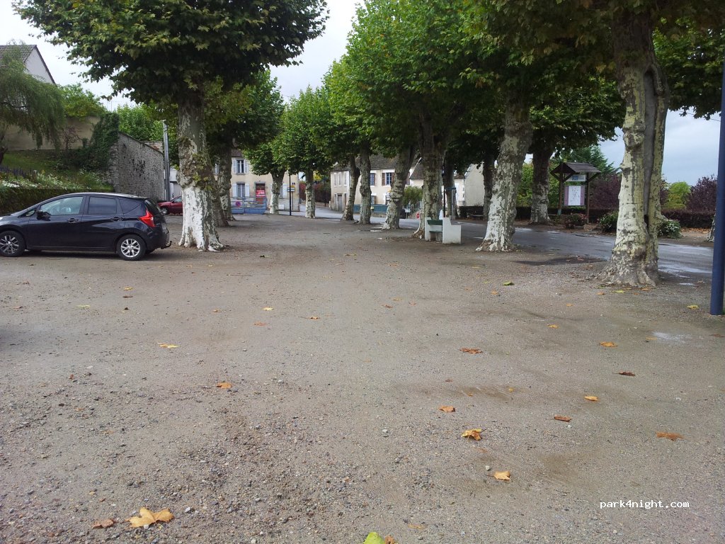 (23110) Évaux-les-Bains - D915 — foto