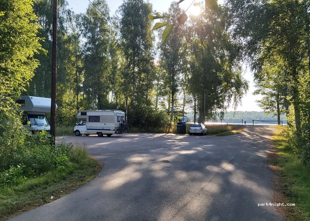 (577 91) Hutsfred - Unnamed Road — foto