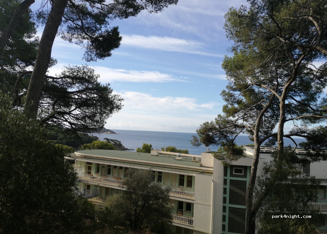 (83400) Hyères - 177 Boulevard Edouard Herriot — foto 3