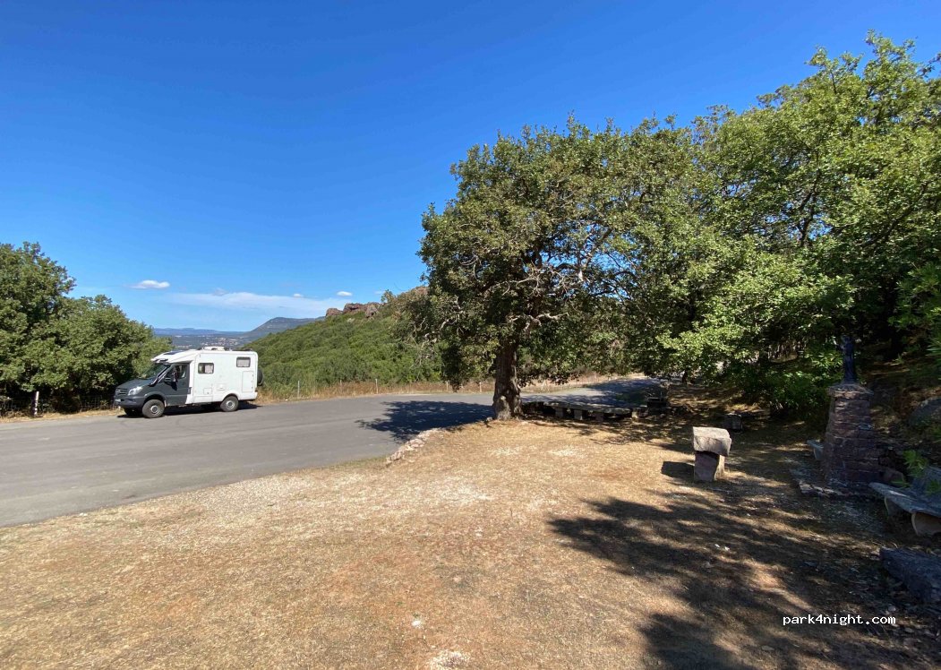 (08010) Montresta - Unnamed Road — foto