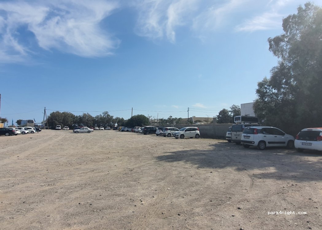 (847 03) Perissa - Unnamed Road — foto