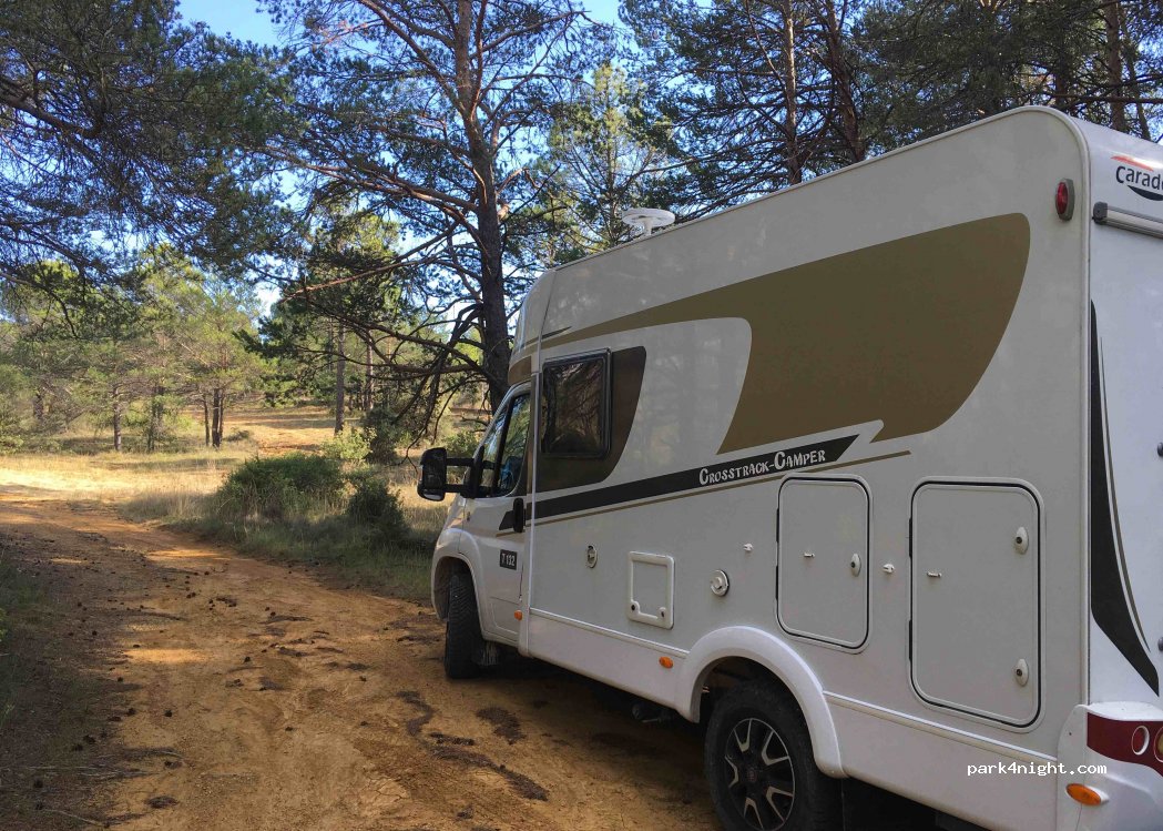 (83630) Aups - Route d'Aups — foto