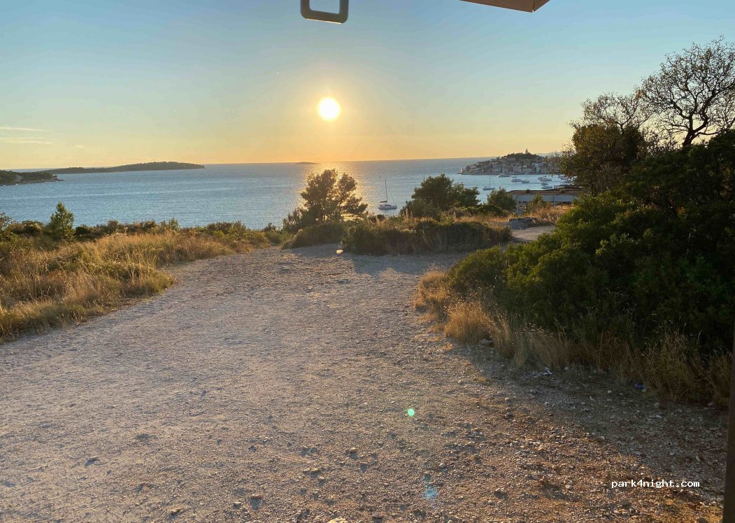 (22202) Primošten - 12 Ulica Splitska — foto 2