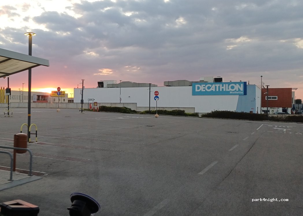 (70056) Molfetta - 10A Via Adriano Olivetti — foto 2