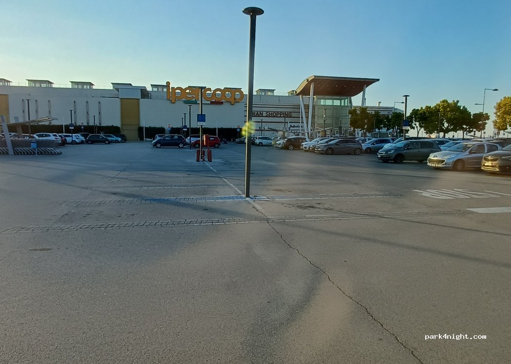 (70056) Molfetta - 10A Via Adriano Olivetti — foto 4