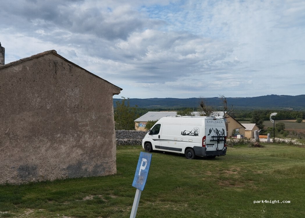 (84390) Saint-Trinit - D157 — foto 4