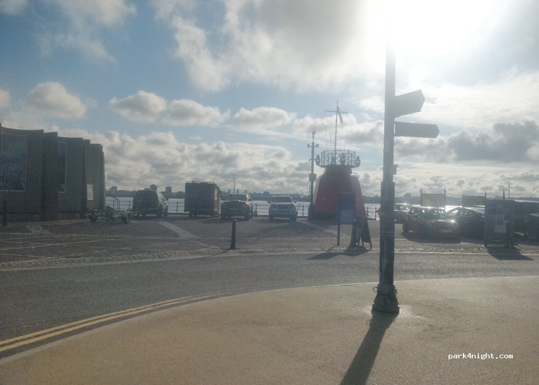 (CH45 2PH) Wallasey - 74 Victoria Parade — foto 3