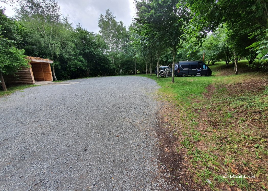 (63410) Charbonnières-les-Varennes - Route de Saint-Georges — foto 2