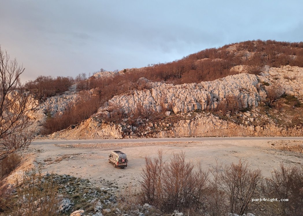 ()  - Unnamed Road — foto 2