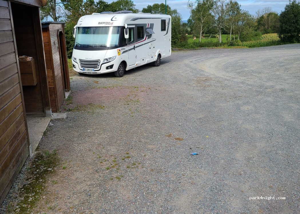 (50200) Monthuchon - 2 Route du Pont de la Roque — foto