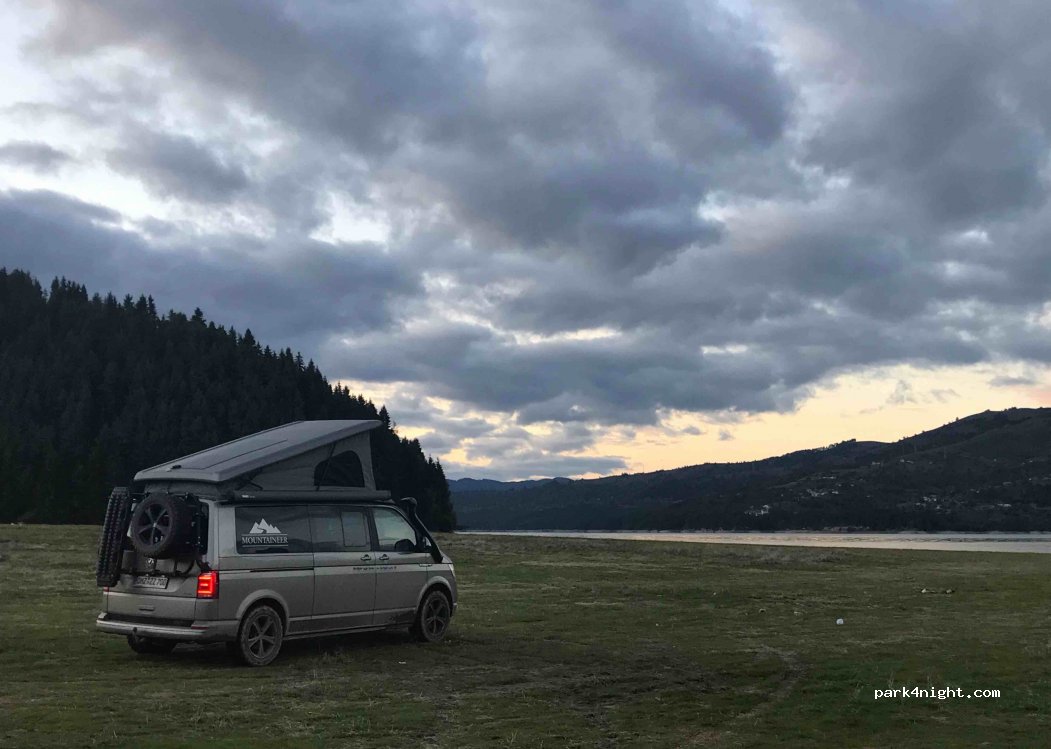 (615103) Izvorul Alb - Unnamed Road — foto