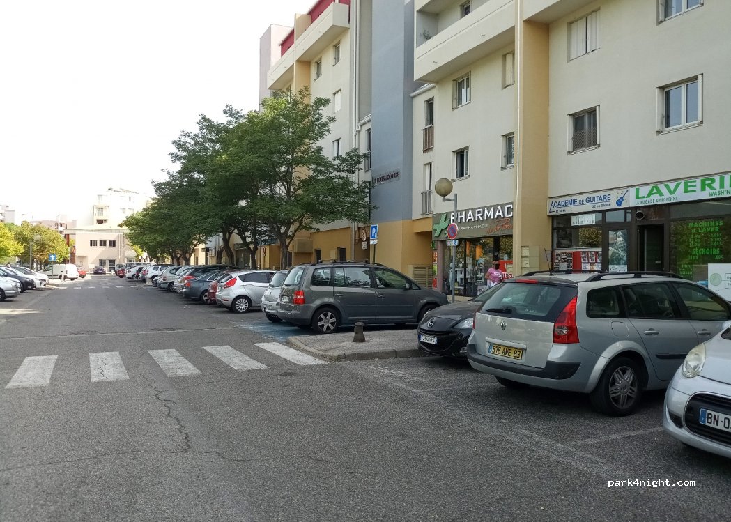 (83130) La Garde - 10 Avenue Flora Tristan — foto 2