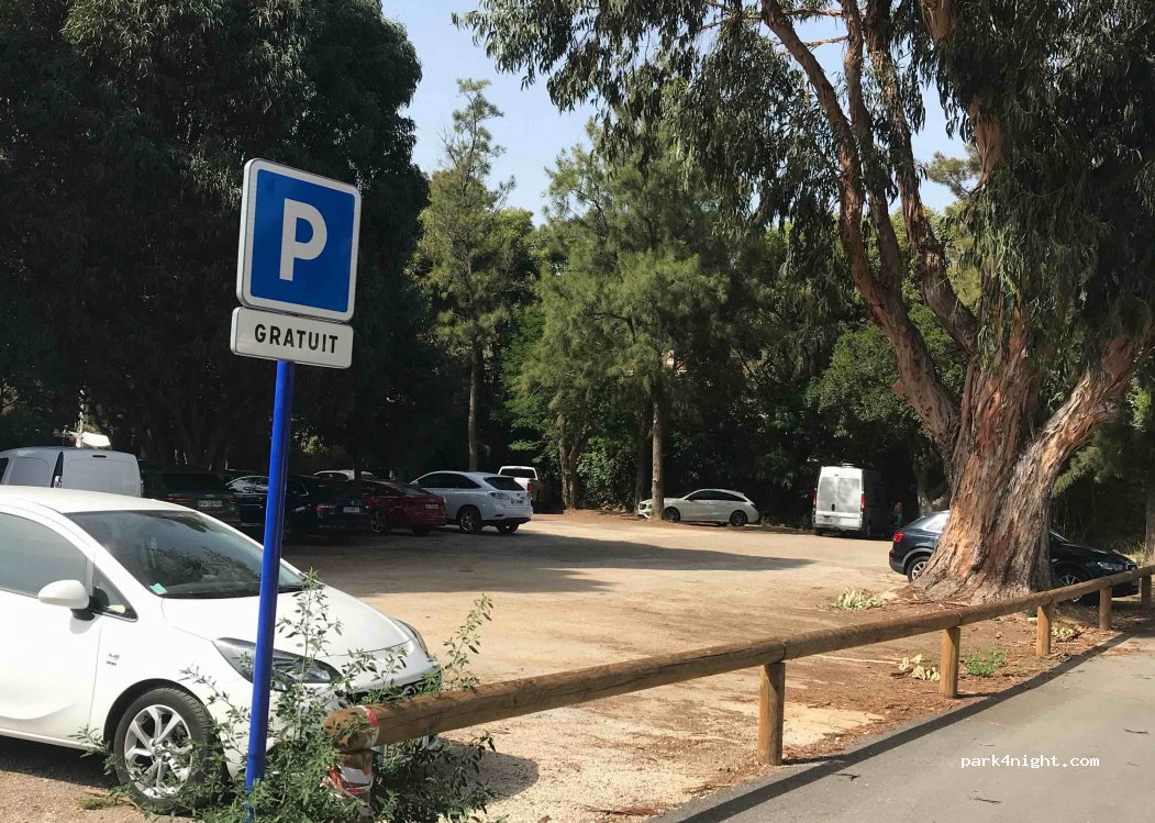 (83980) Le Lavandou - 6240 Rue des Écoles — foto