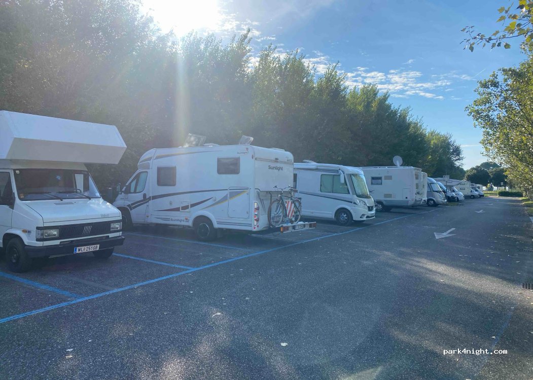 Parcheggio Auto e Camper Grado — foto 3