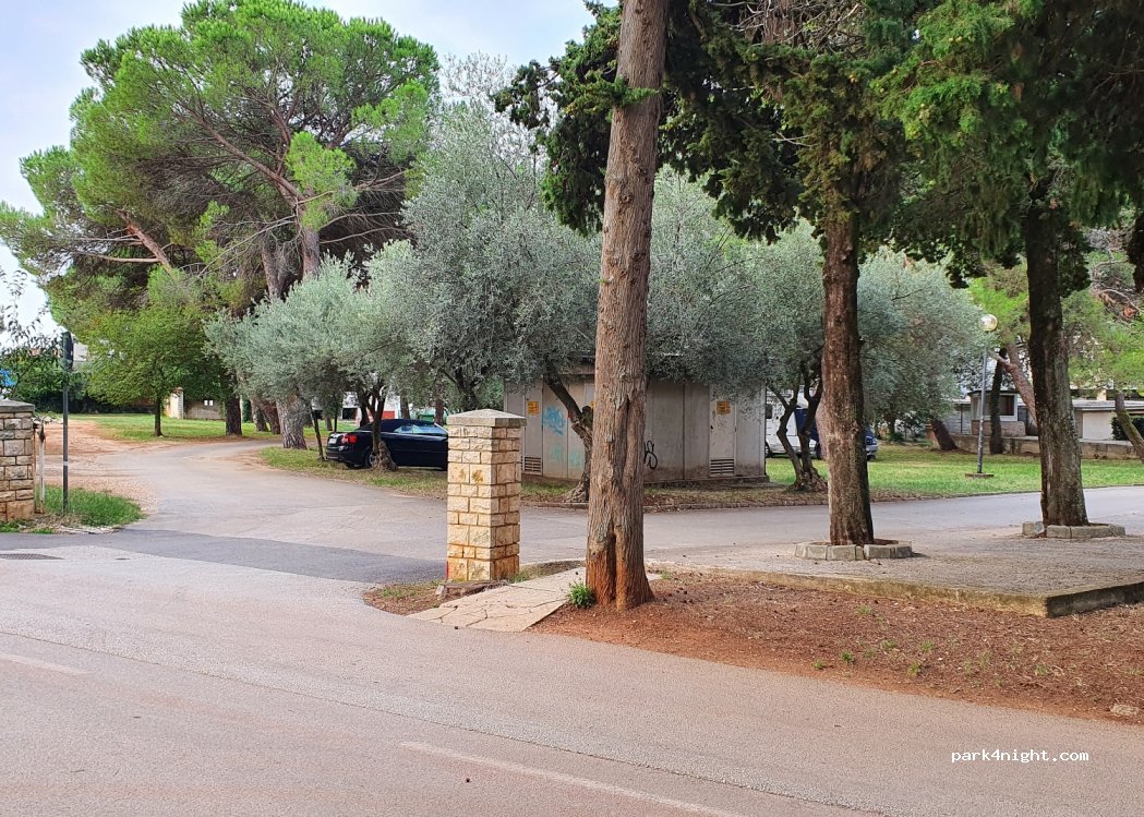 (52470) Umag - 13 Istarka — foto