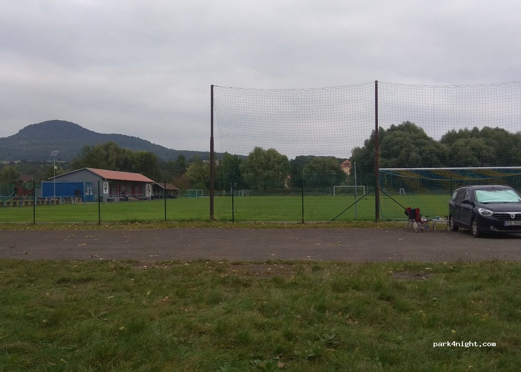 (411 46) Liběšice - — foto