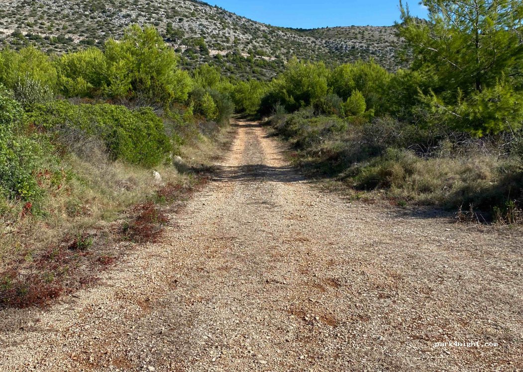 (20290) Lastovo - Unnamed Road — foto 3