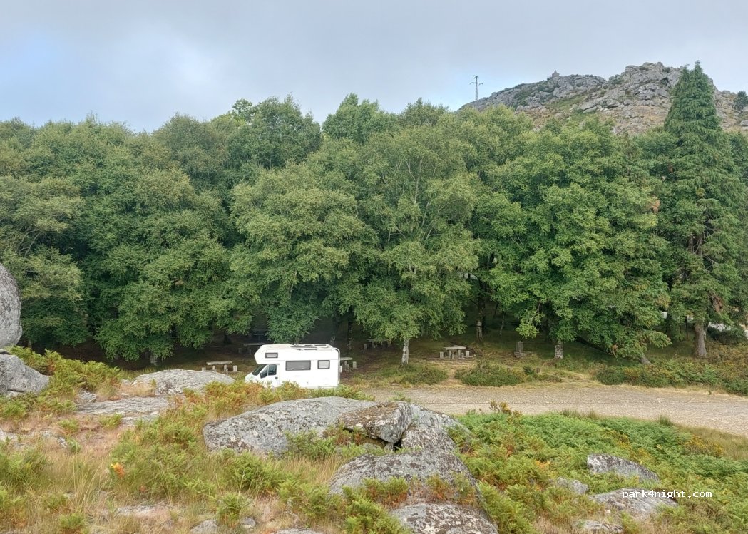 (4540-013) Arouca - Zona de Merendas, Estrada da Serra da Freita — foto 3
