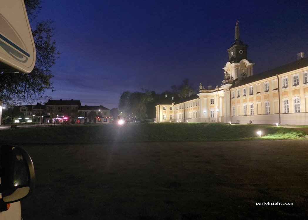 (21-300) Radzyń Podlaski - 2 Jana Pawła II — foto 2