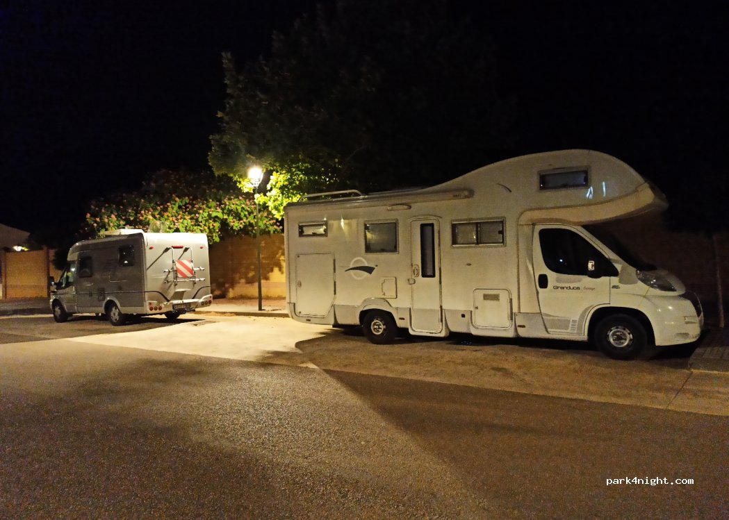 (29328) Sierra de Yeguas - 15 Calle Begonia — foto