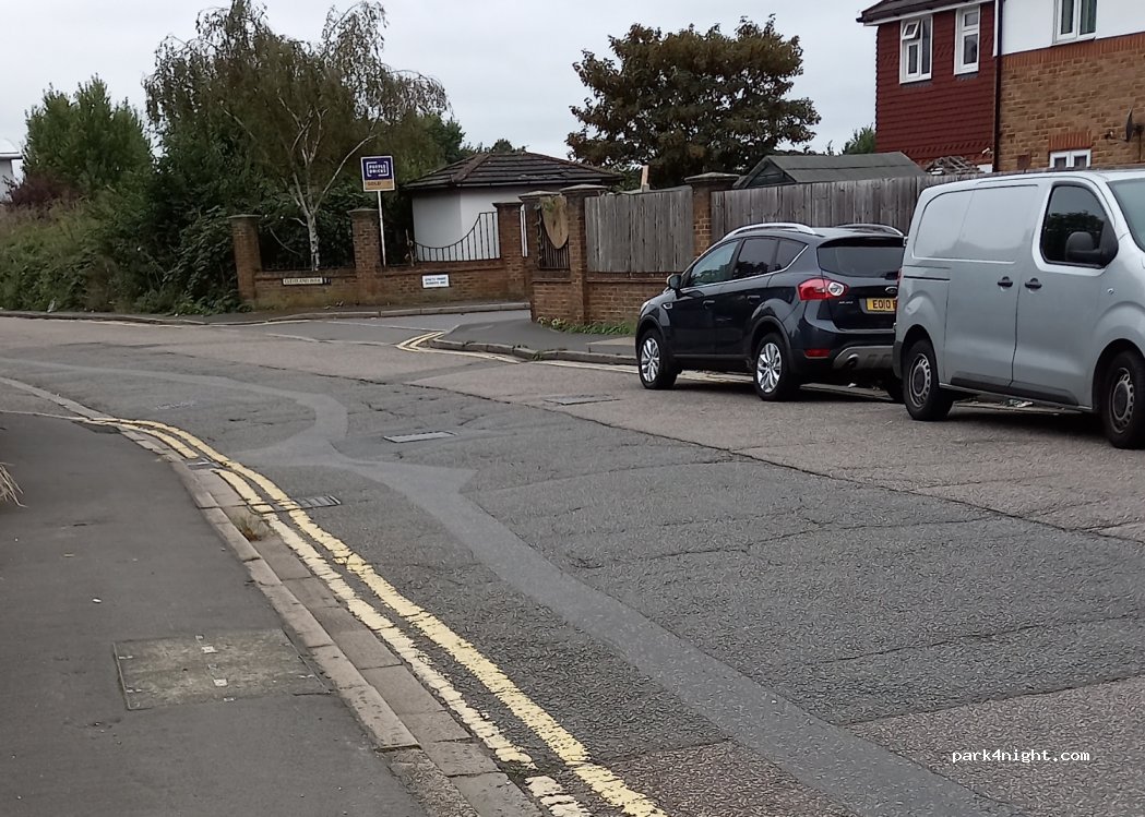 (TW19 7LX) Stanwell - Northumberland Close — foto 2