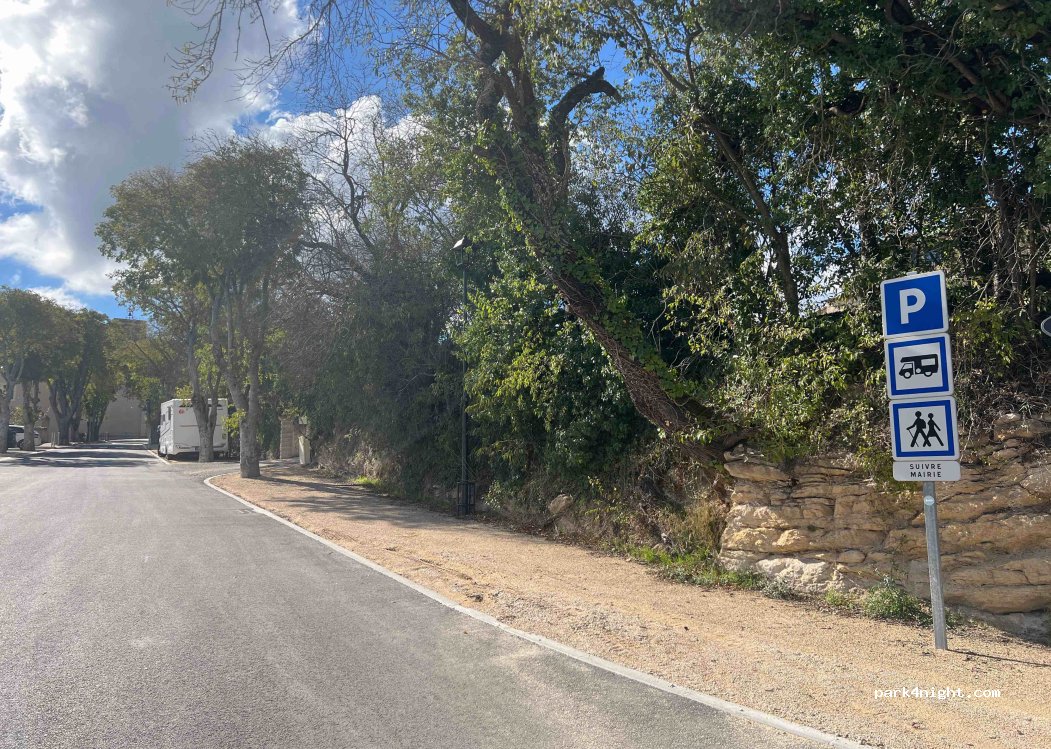 (84220) Goult - 8 Avenue Eugène Ducroit — foto 4