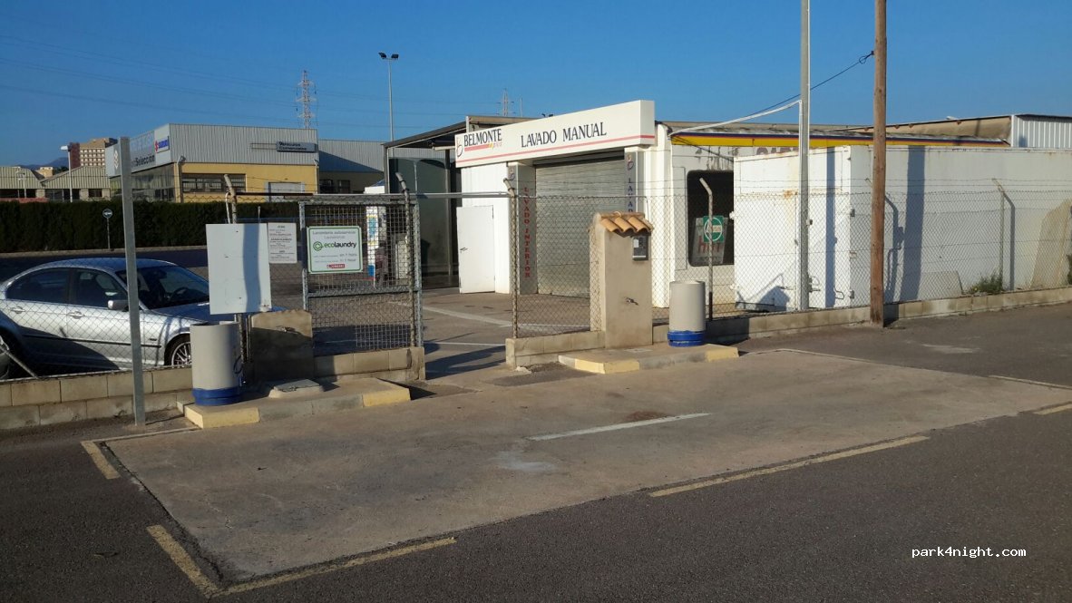 Area Camper Gasolinera Cartagena — foto