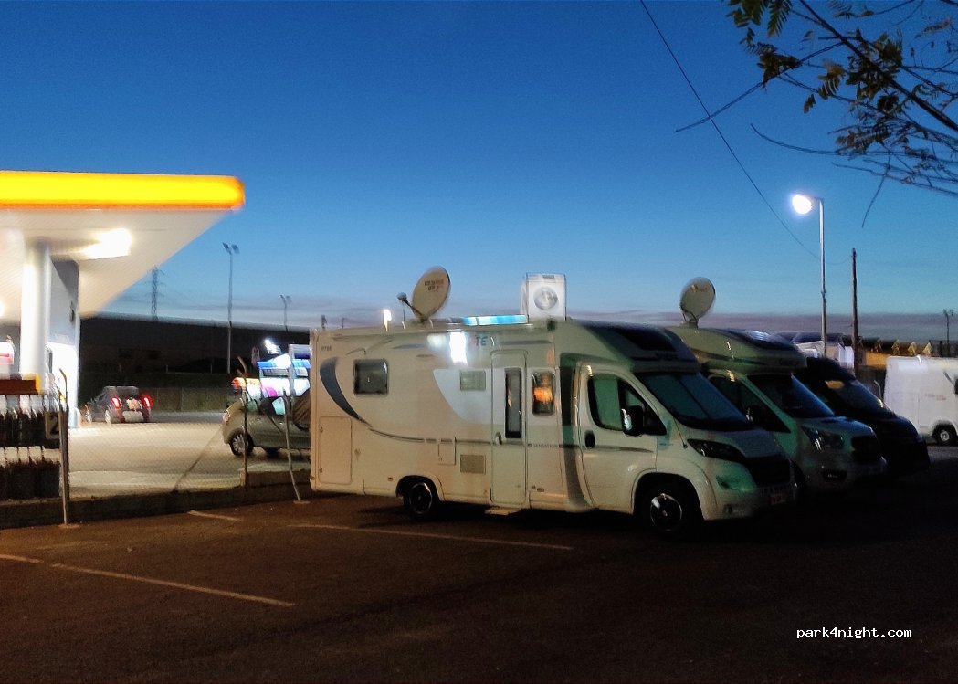 Area Camper Gasolinera Cartagena — foto 2