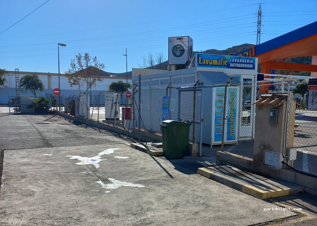 Area Camper Gasolinera Cartagena — foto 3