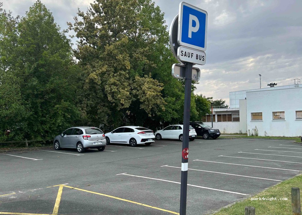 (33520) Bruges - 45 Avenue de Verdun — foto 4