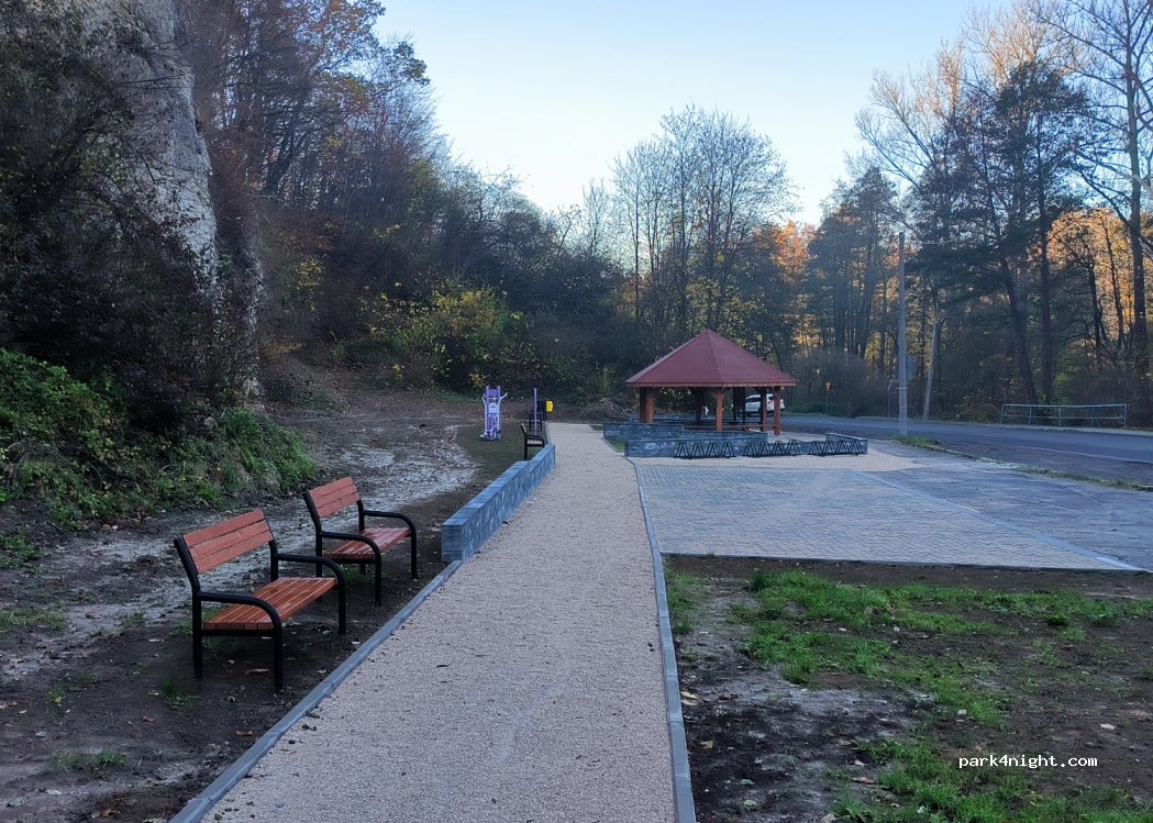 (32-095) Iwanowice Dworskie - — foto 2