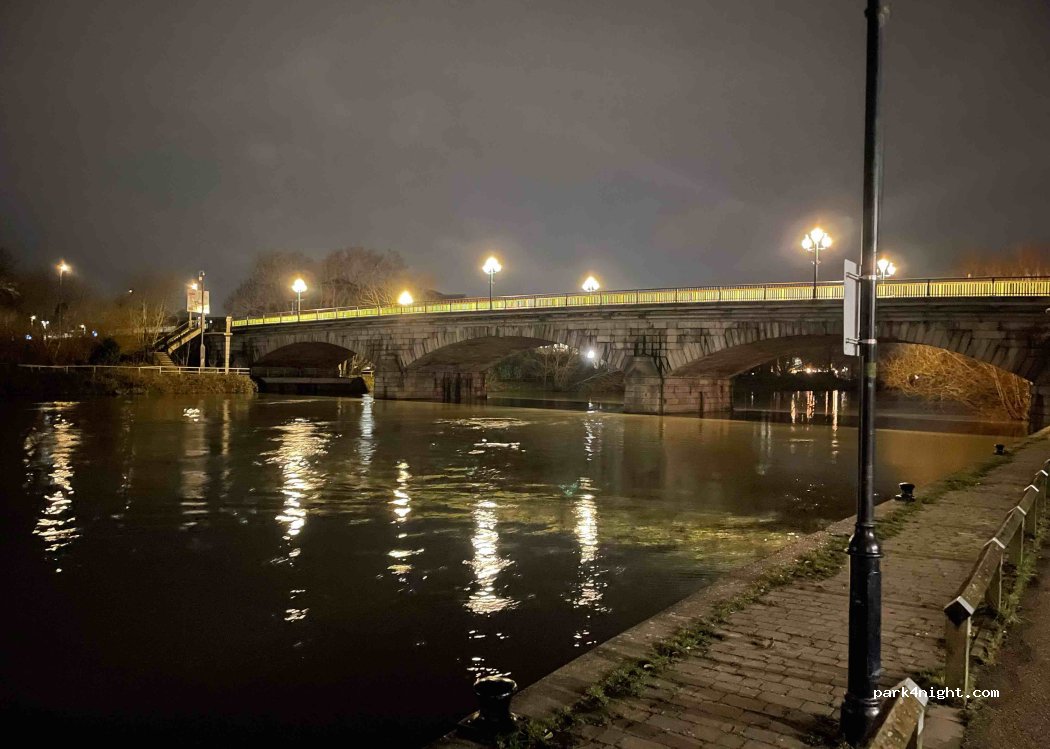 (TW18 4BU) Staines - Staines Bridge — foto 4