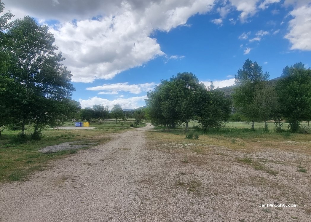 (67020) Castelnuovo - Strada Statale 17 — foto 4