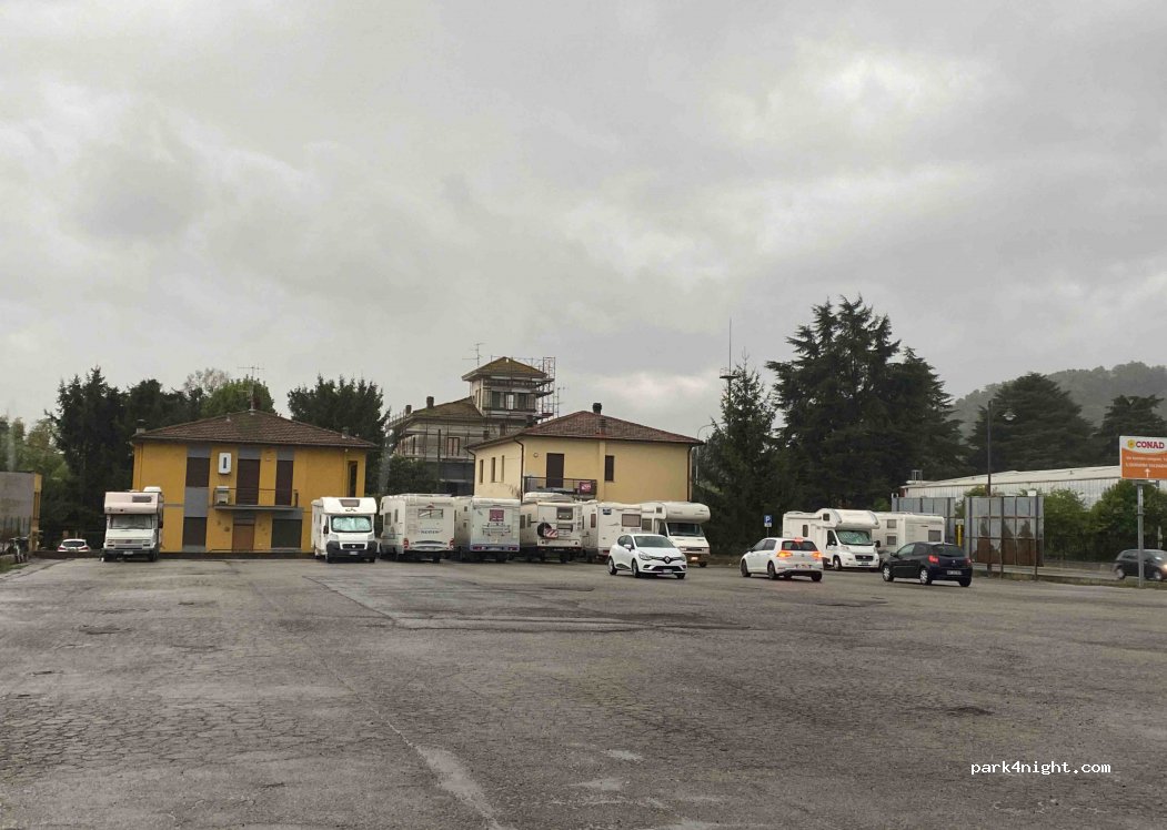 (50063) Figline Valdarno - 185-199 Via Francesco Petrarca — foto