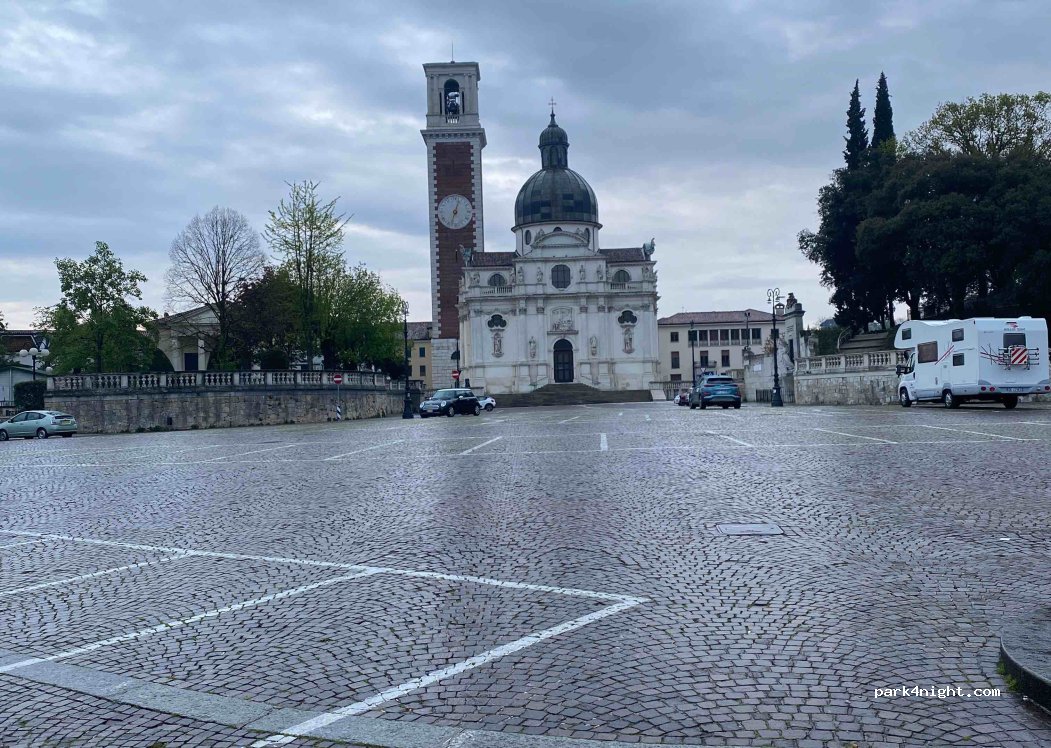 (36100) Vicenza - 7 Piazzale Vittoria — foto 4