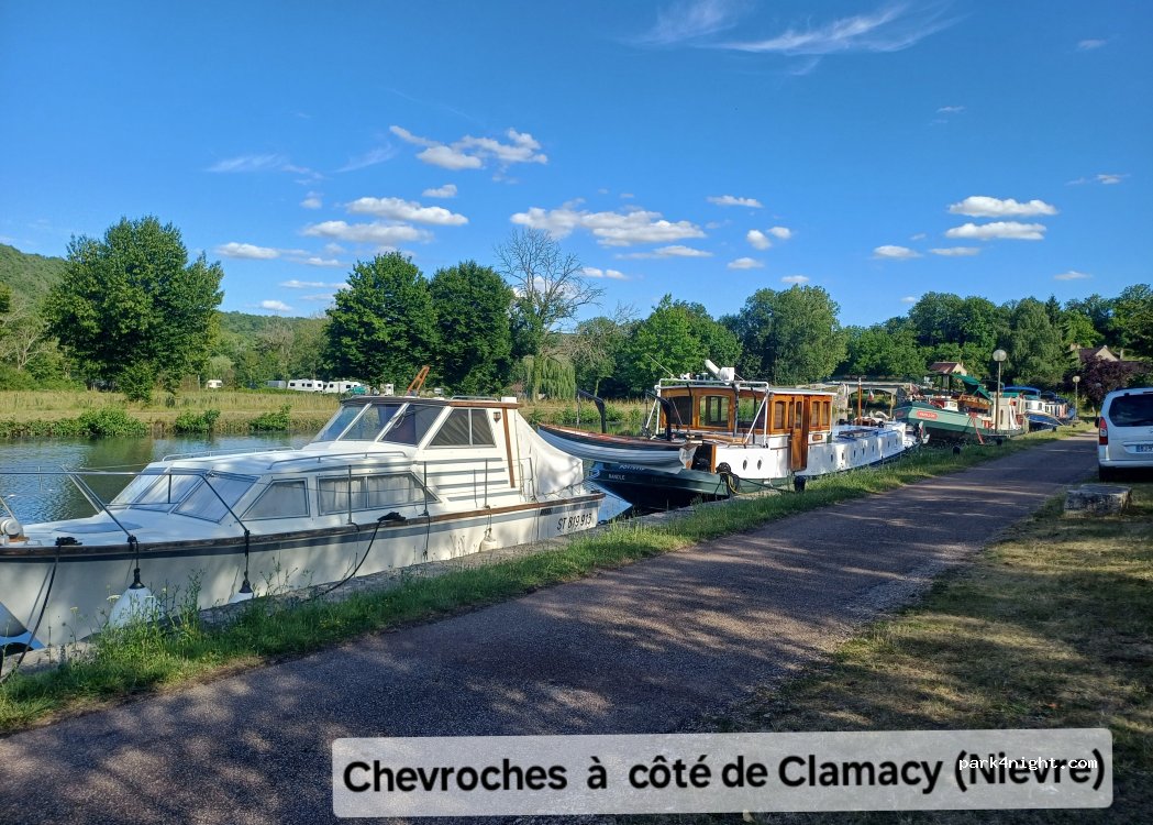 (58500) Chevroches - 22 Le Bourg — foto 4