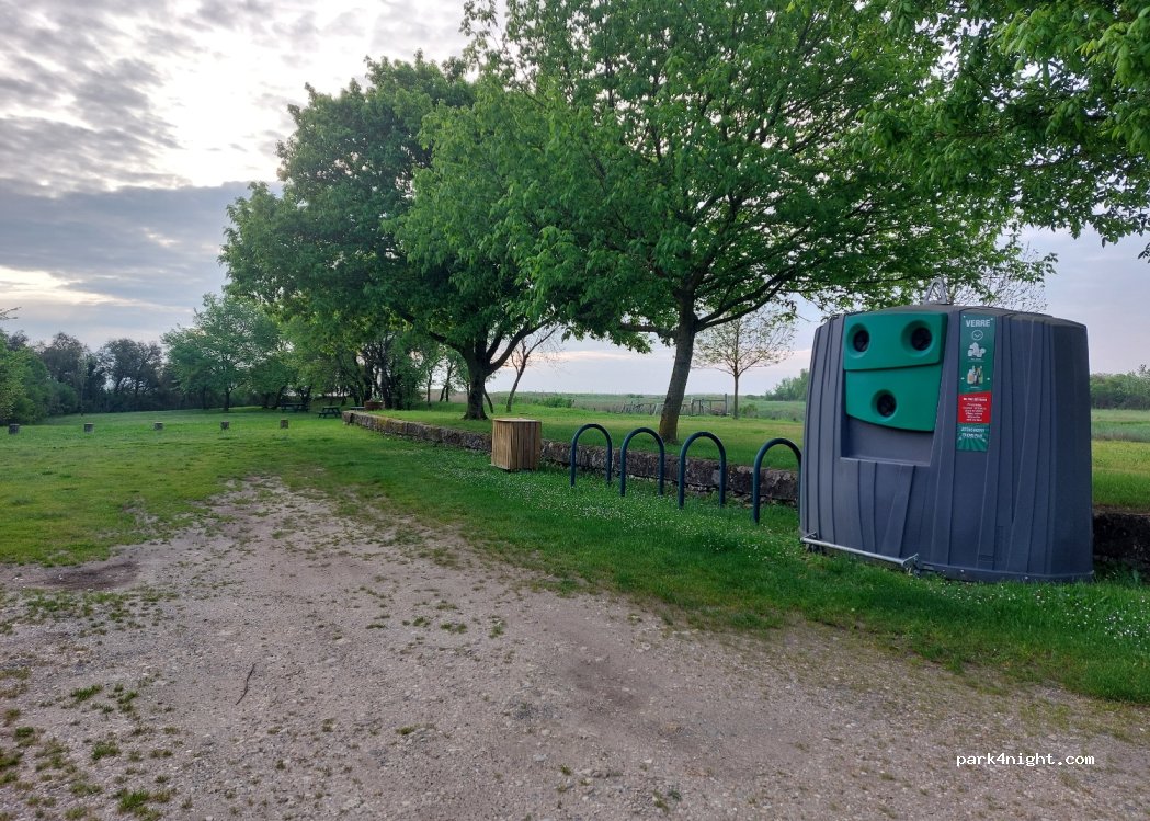 (33340) Bégadan - Port de By - Route de la Reille — foto 3