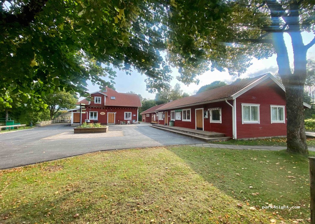 (314 42)  - 1 Idrottsvägen — foto
