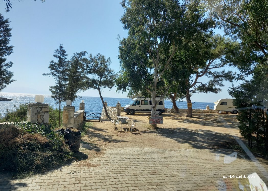 Kalemlik Orman Kampi — foto